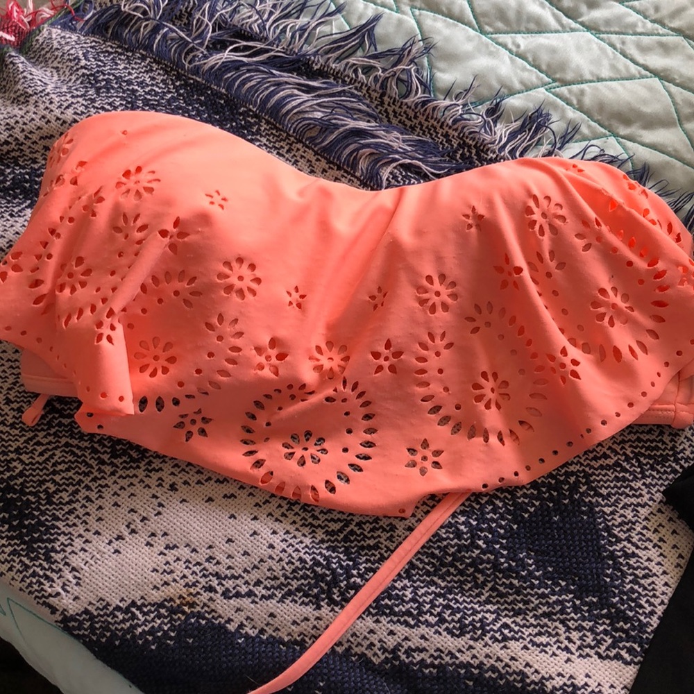 Cute bikini top